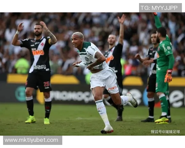 35岁科斯塔因拖欠抚养费被拘半年未踢球与悉尼FC解约重返赛场成疑